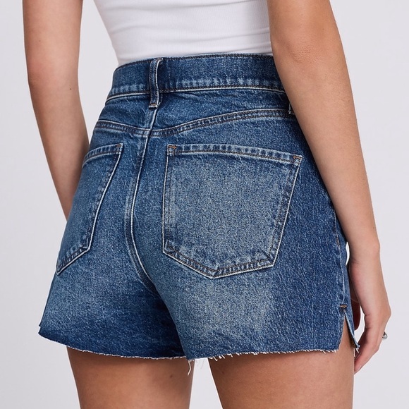 Express High Rise Mom Short - Picture 2 of 6